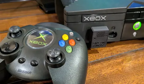 Breakaway: Cutting the cord on the OG Xbox controller