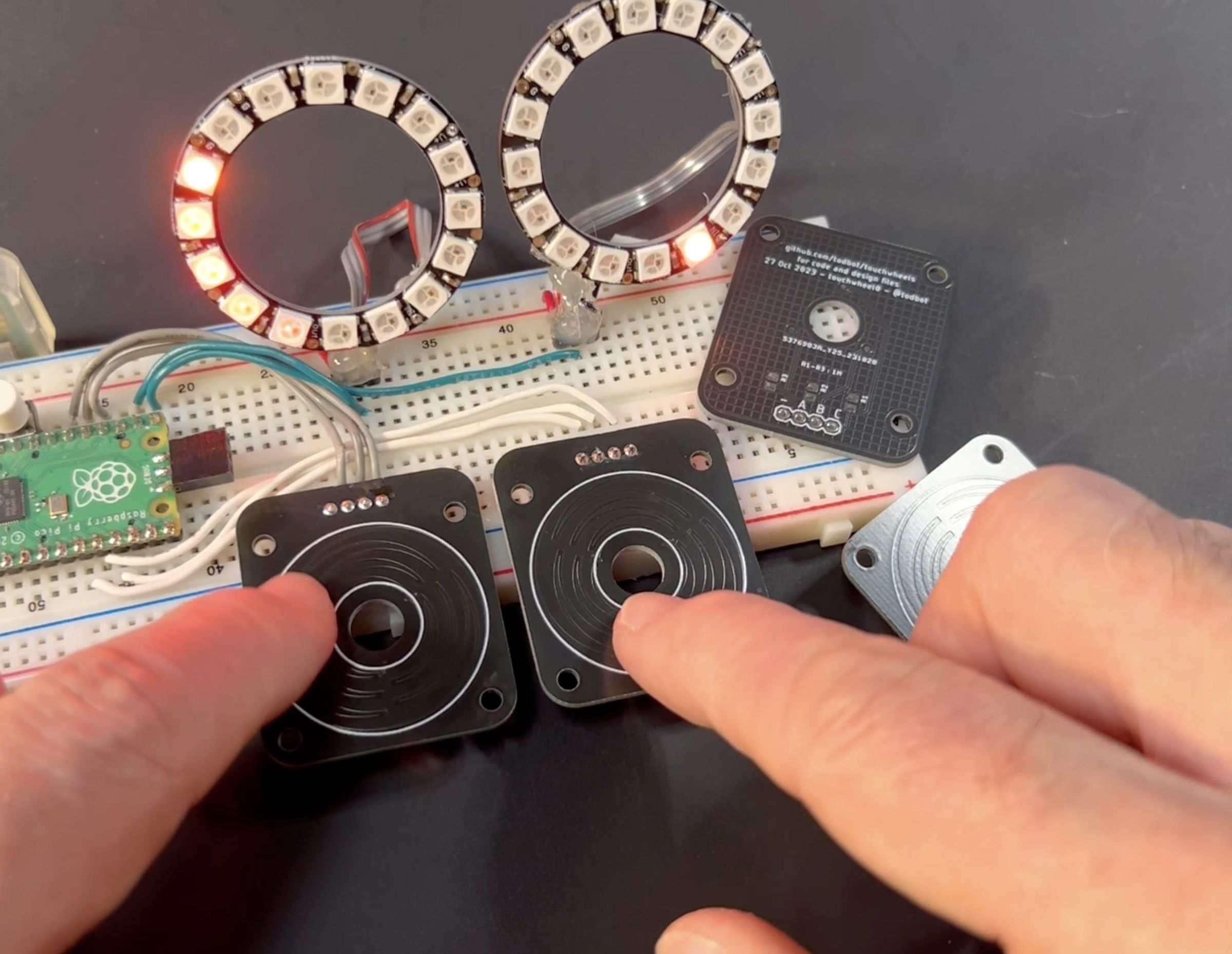 touchwheel0 - capacitive touch wheel