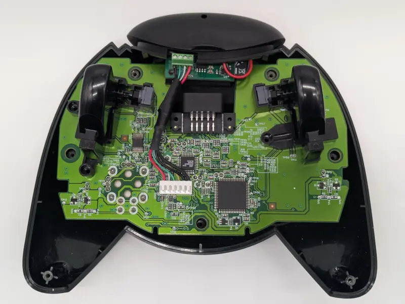 Duke with rear cover removed to show Breakaway installation